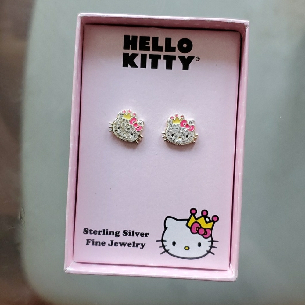 Brand new Hello Kitty Earring set